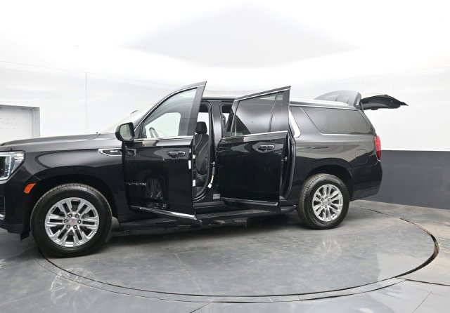 Used 2023 GMC Yukon XL SLT w/ Max Trailering Package AWD/4WD image 55