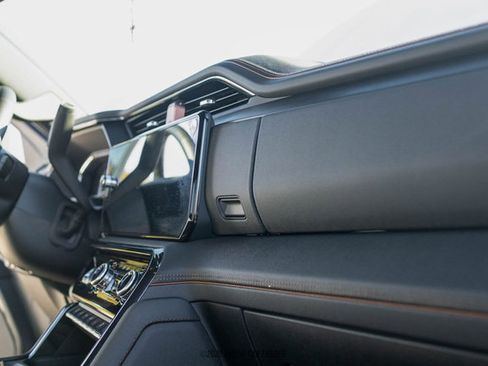 Used 2024 GMC Sierra 2500 AT4 w/ AT4 Premium Plus Package image 43