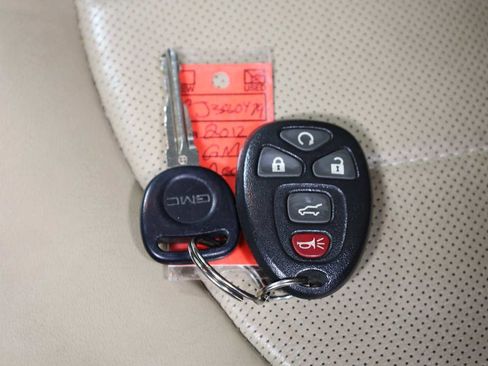 Used 2012 GMC Acadia Denali image 47