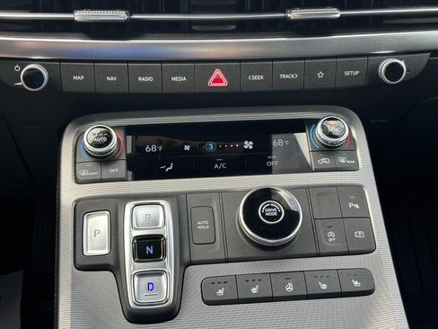 Used 2025 Hyundai Palisade Calligraphy FWD image 25