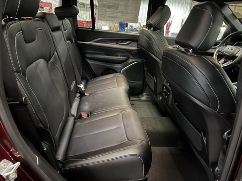 New 2026 Jeep Grand Cherokee Limited image 14