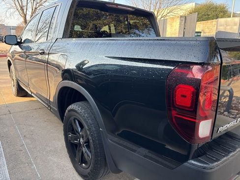 Used 2023 Honda Ridgeline Black Edition image 6
