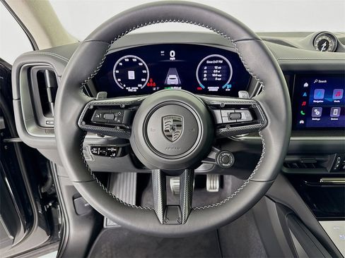 Used 2026 Porsche Cayenne Turbo image 15