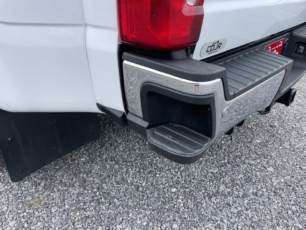 Used 2023 Ford F350 XL w/ 360-Degree Camera Package AWD/4WD image 16