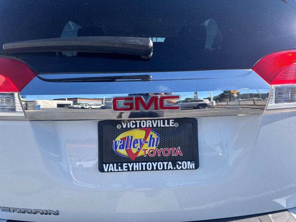 Used 2015 GMC Terrain SLE FWD image 9