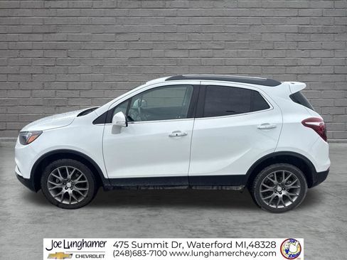 Used 2019 Buick Encore Sport Touring FWD image 7