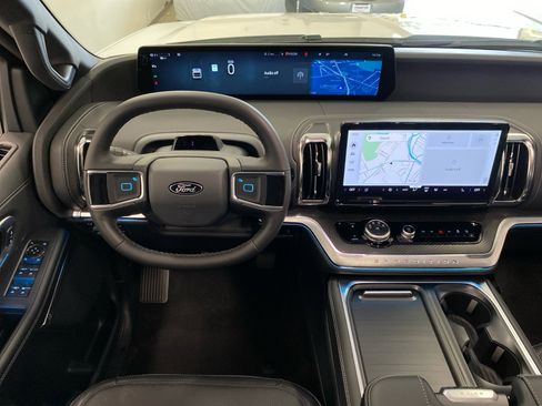 New 2026 Ford Expedition Platinum image 46