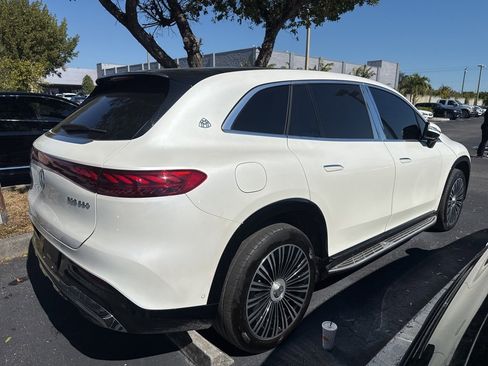 Used 2024 Mercedes-Benz Maybach EQS 680 4MATIC image 12