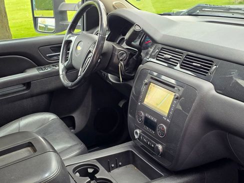 Used 2013 Chevrolet Silverado 2500 LTZ AWD/4WD image 17