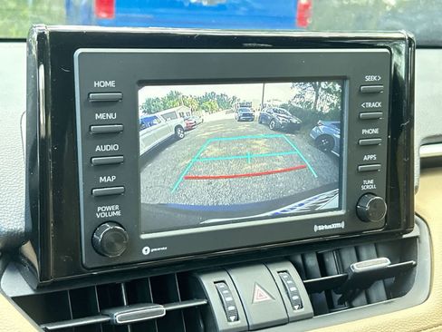 Used 2022 Toyota RAV4 XLE Premium FWD image 20