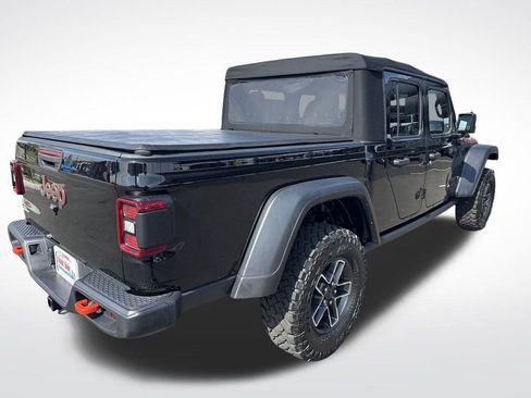 Used 2024 Jeep Gladiator Mojave w/ Technology Group AWD/4WD image 6