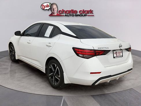 Used 2024 Nissan Sentra SV FWD image 3