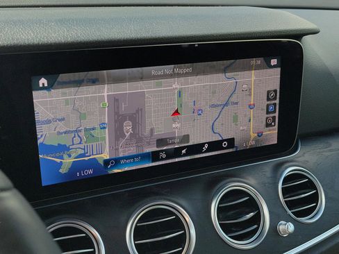 Used 2022 Mercedes-Benz E 350 Sedan image 29