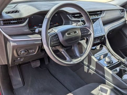 Certified 2023 Jeep Grand Cherokee L Laredo AWD/4WD image 10