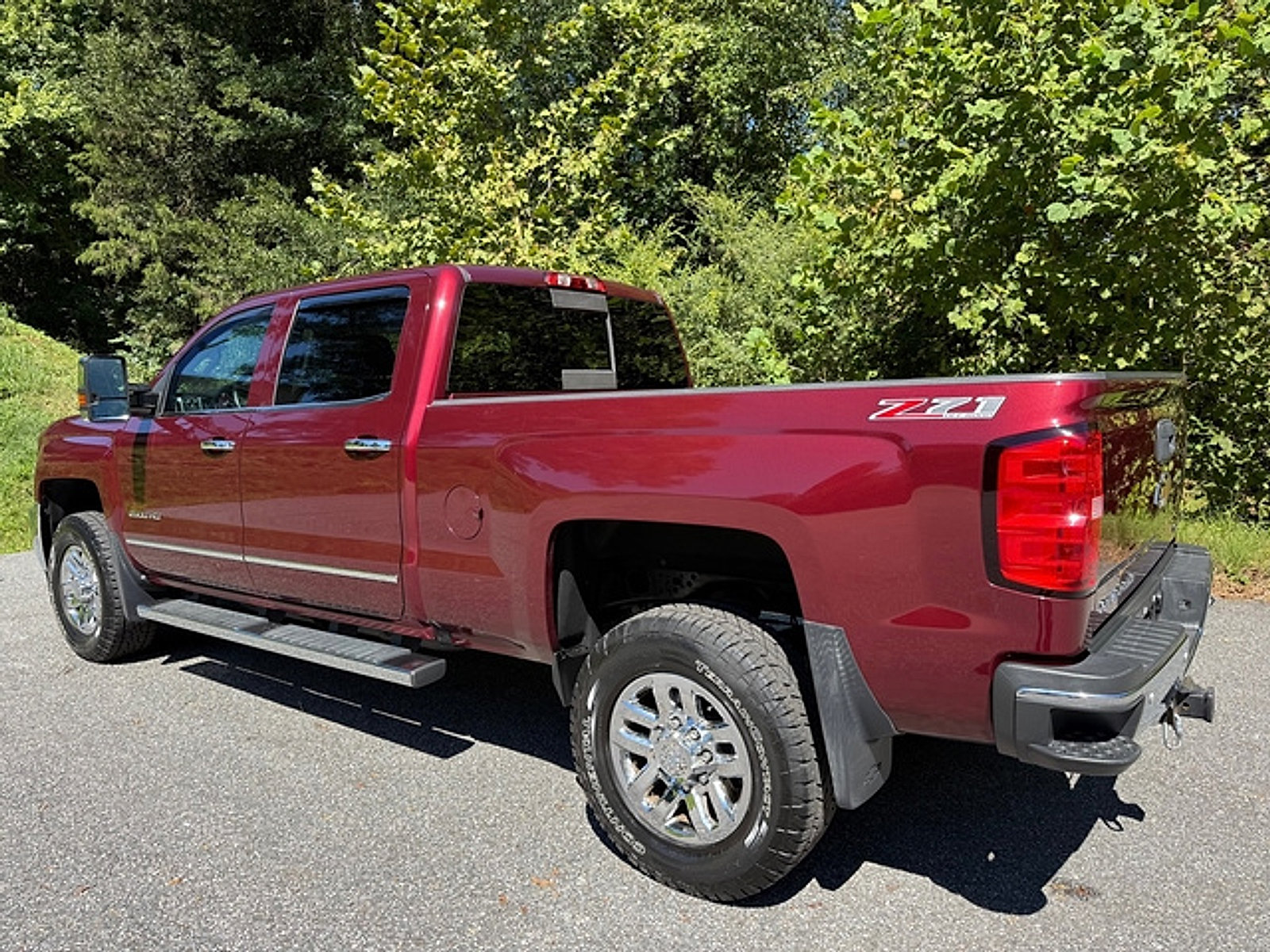 Used 2016 Chevrolet Silverado 2500 LTZ w/ Duramax Plus Package AWD/4WD image 9