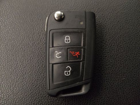Used 2025 Volkswagen Jetta Sport FWD image 32