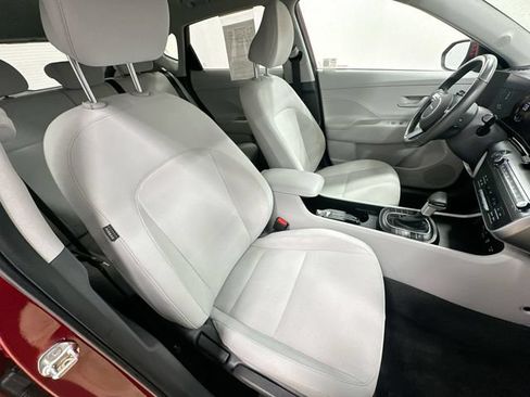 Used 2024 Hyundai Kona SEL AWD/4WD image 25