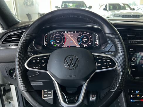 Used 2022 Volkswagen Tiguan SEL R-Line AWD/4WD image 13