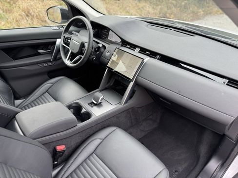 New 2025 Land Rover Discovery Sport S image 20