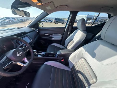 Certified 2024 Nissan Kicks SR w/ SR Premium Package FWD image 40