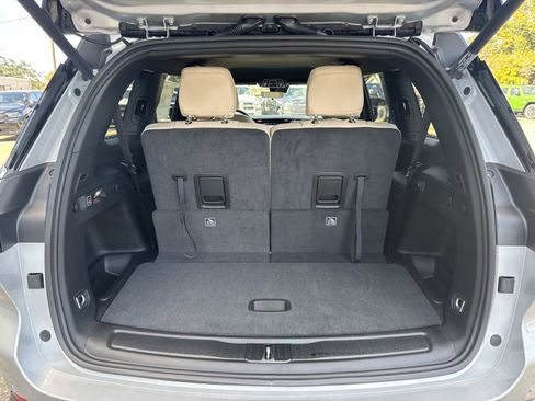 New 2025 Jeep Grand Cherokee L Limited image 6