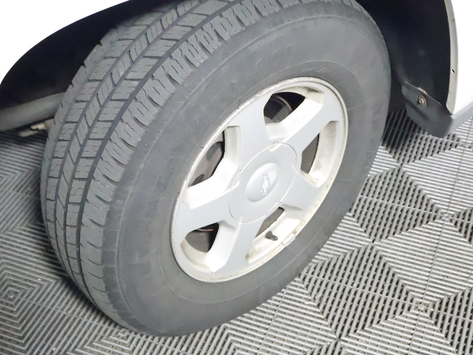 Used 2003 Chevrolet TrailBlazer LS w/ Preferred Equipment Group AWD/4WD image 18