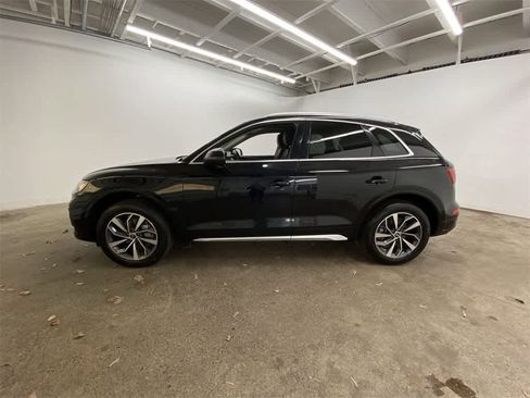 Used 2021 Audi Q5 Premium Plus image 3