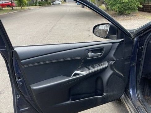 Used 2015 Toyota Camry XLE FWD image 25