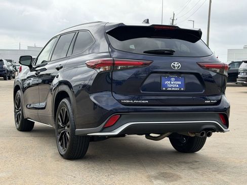 Used 2025 Toyota Highlander XSE image 7