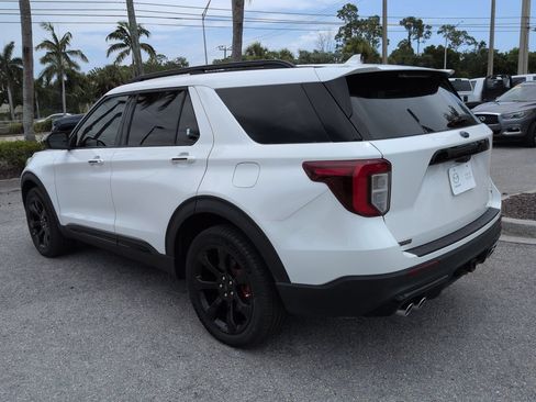 Used 2022 Ford Explorer ST w/ ST Street Pack AWD/4WD image 7