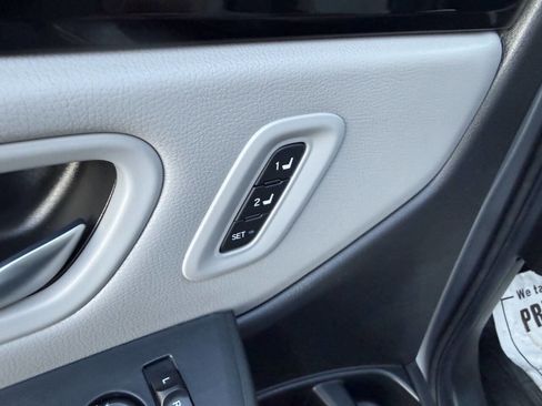 Used 2025 Honda Pilot Touring image 16