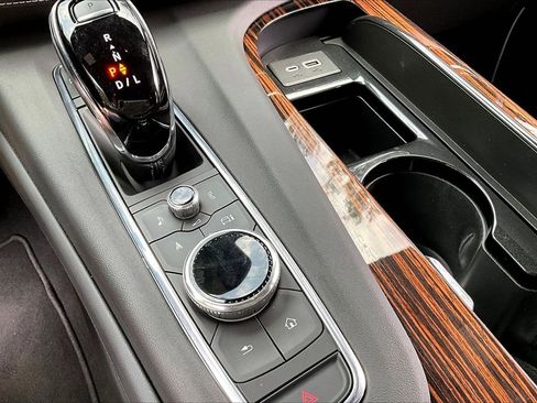 Used 2023 Cadillac Escalade Premium Luxury w/ LPO, Floor Liner Package AWD/4WD image 26
