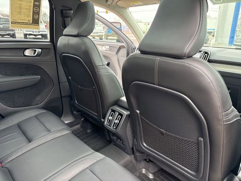 Certified 2023 Volvo XC40 B5 Plus w/ Driver Assist Package AWD/4WD image 44
