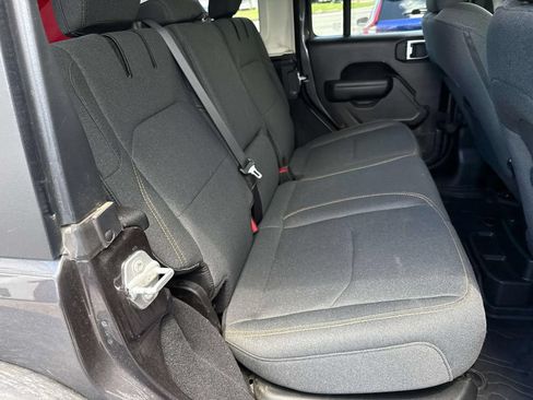 Used 2025 Jeep Wrangler Unlimited Sport S 4xe AWD/4WD image 9
