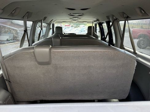 Used 2012 Ford E-350 and Econoline 350 XL w/ PWR Windows & Locks Group RWD image 19