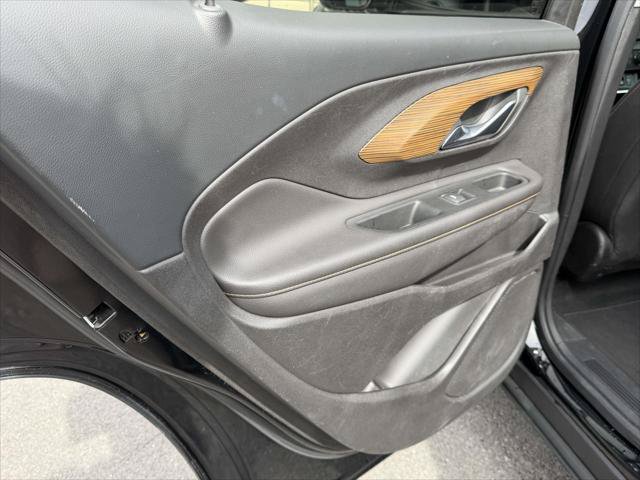 Used 2019 GMC Terrain SLE w/ Driver Convenience Package AWD/4WD image 14
