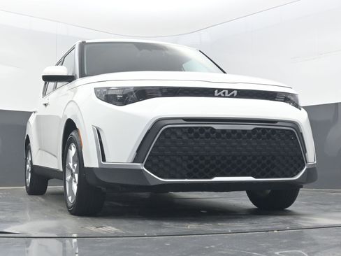 Used 2024 Kia Soul LX w/ Option Group 015 FWD image 19