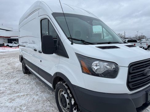 Used 2018 Ford Transit 250 148 High Roof image 10