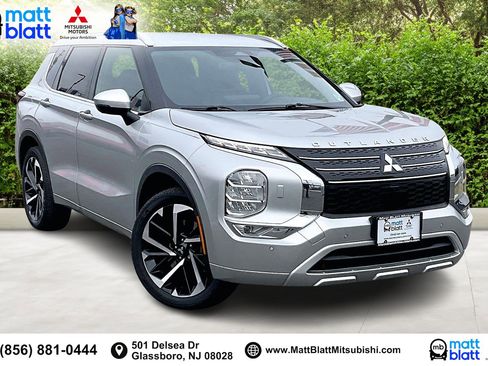 Used 2022 Mitsubishi Outlander SEL image 2