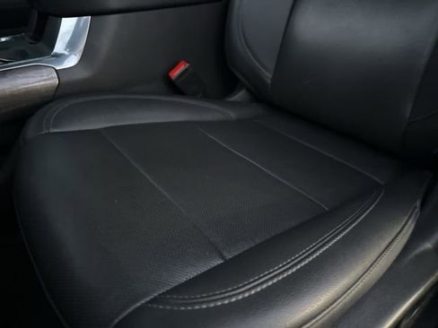 Used 2022 Chevrolet Silverado 1500 LTZ w/ LTZ Premium Package image 17