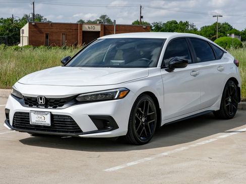 Used 2024 Honda Civic Sport image 6