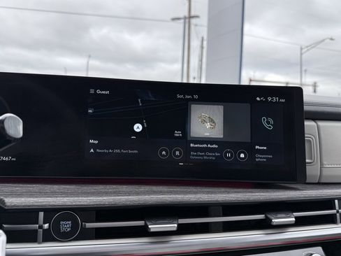 Used 2024 Hyundai Santa Fe Limited image 16