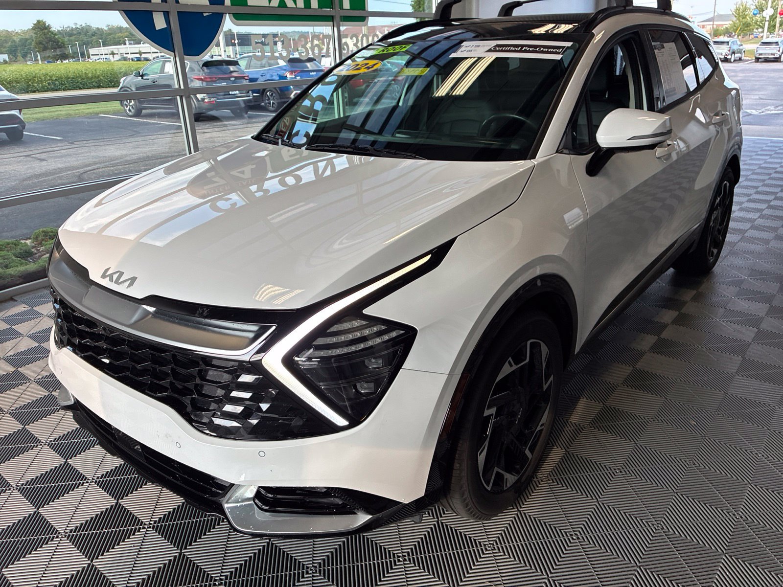 Used 2024 Kia Sportage SX FWD image 3