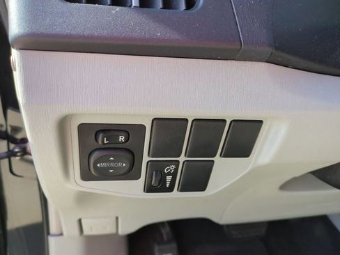 Used 2015 Toyota Prius Two FWD image 13