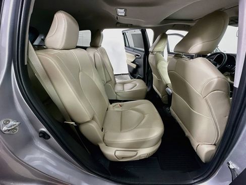 Used 2023 Toyota Highlander Limited AWD/4WD image 11
