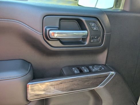 Used 2020 Chevrolet Silverado 1500 LTZ w/ LTZ Plus Package image 15