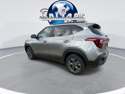 Used 2024 Kia Seltos S image 7