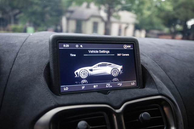 Used 2020 Aston Martin V8 Vantage Coupe RWD image 26
