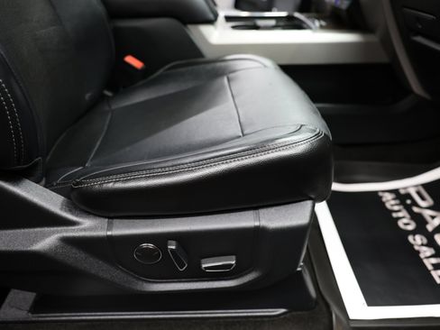 Used 2018 Ford F250 Lariat w/ Lariat Value Package image 31