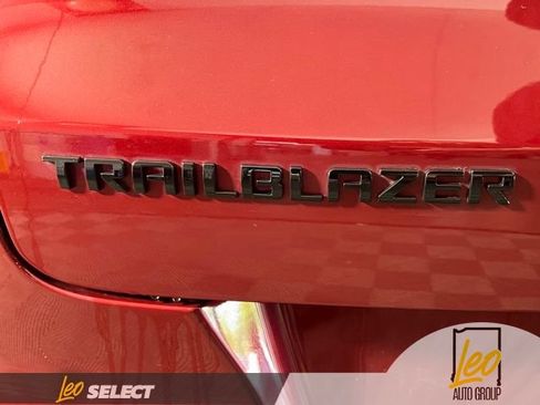 Used 2024 Chevrolet TrailBlazer RS FWD image 8